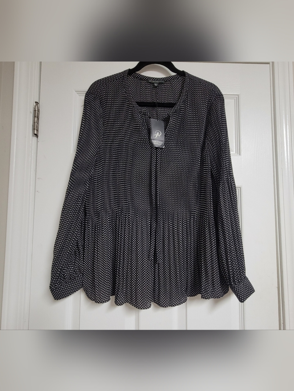 Adrianna Papell NWT Pleated Polka Dot Long-Sleeve Blouse - Black/White Size XL.